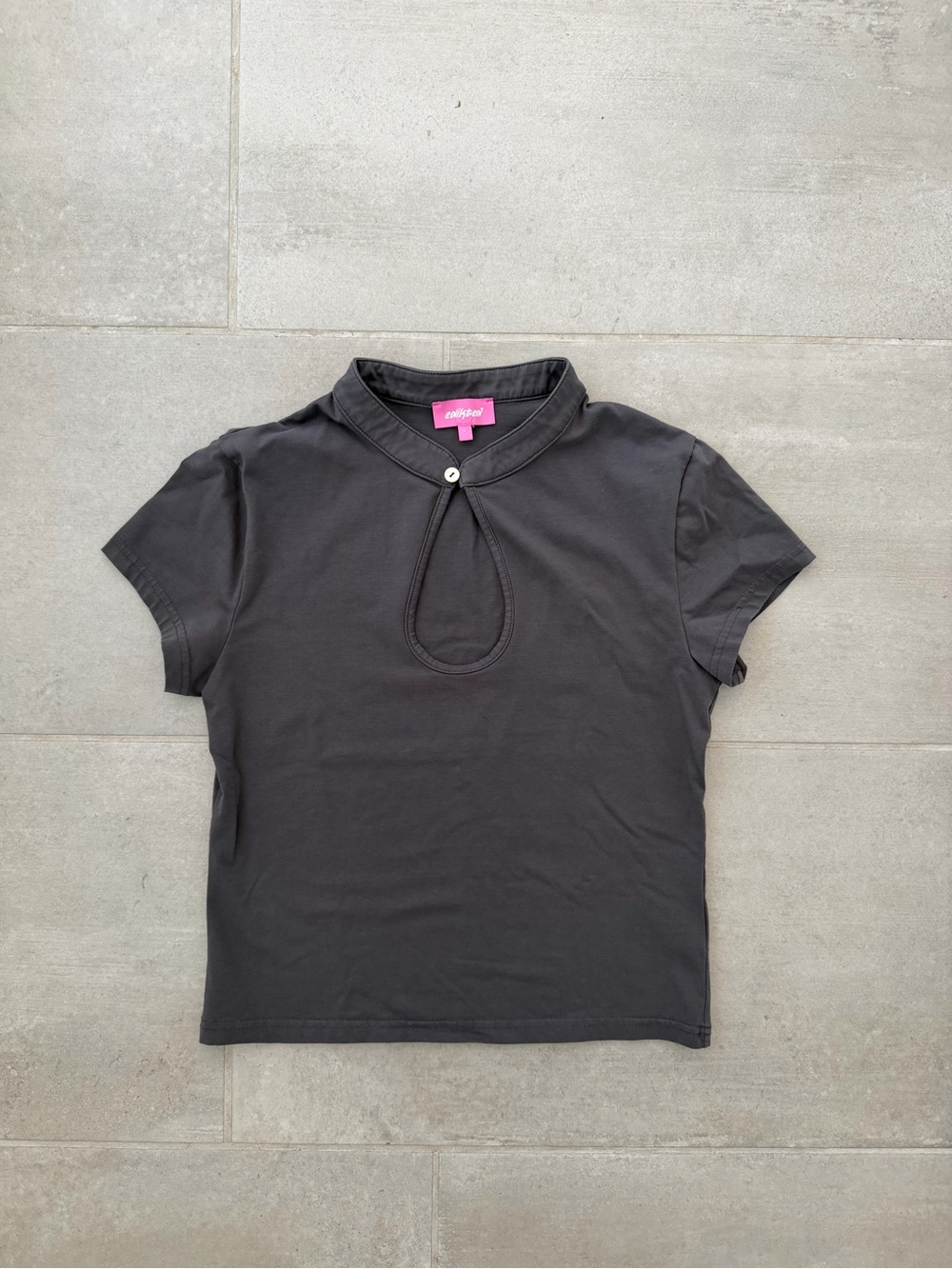 Edikted Short-Sleeve Tee with Keyhole Detail in Charcoal